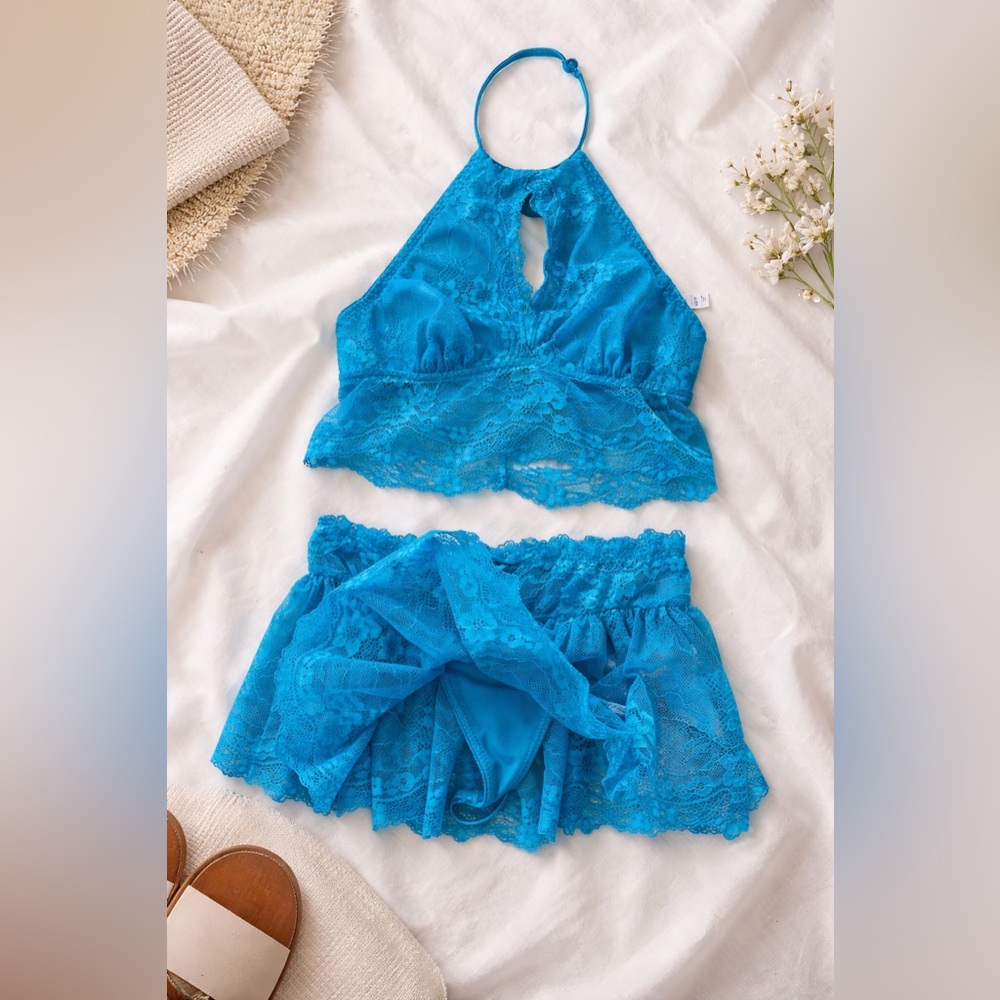 La Vie En Rose Bright Blue Lace Bra Set